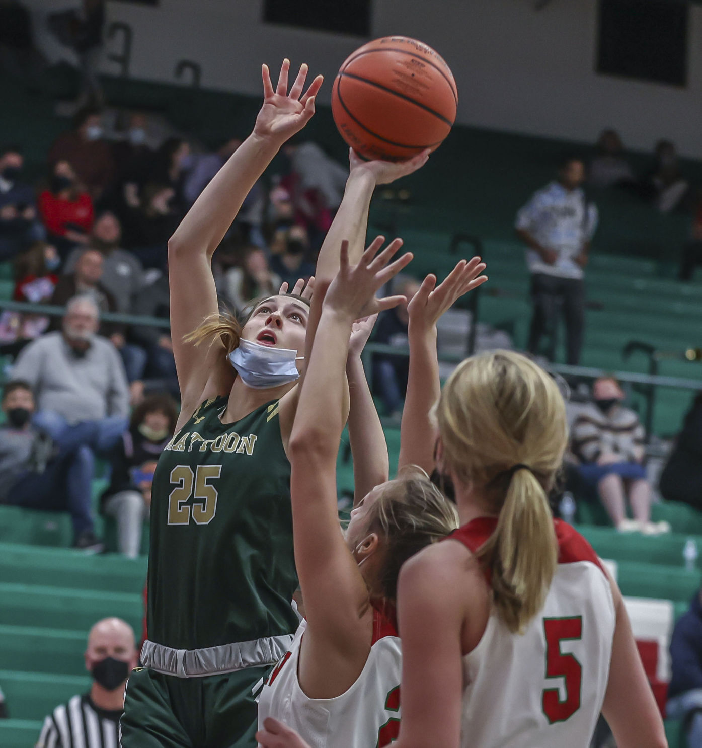 Mattoon girls at Lincoln 21 011422.JPG